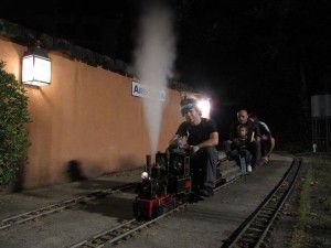 Locomotora de vapor del CiMaF en la estación de Arboleda