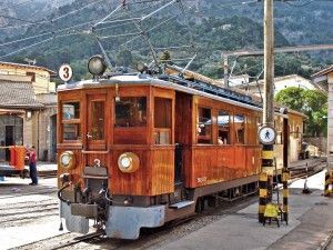 Vehículo "Roter Blitz" del Tren de Sóller. Foto: Formax (Creative Commons)